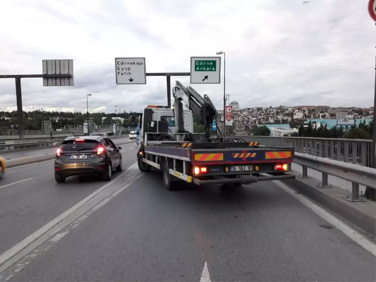 İstanbul\'da Bazı Yollar Trafiğe Kapatıldı