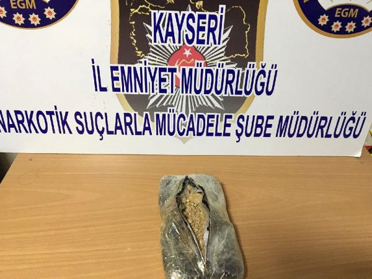 Kayseri\'de Otomobildeki 1 Kilo Eroine 2 Gözaltı