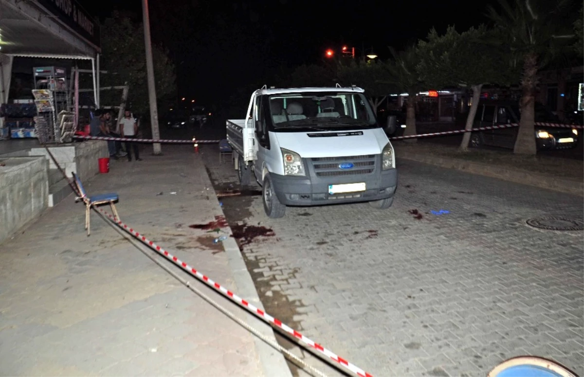 Manavgat\'ta Silahlı Saldırı: 2 Yaralı