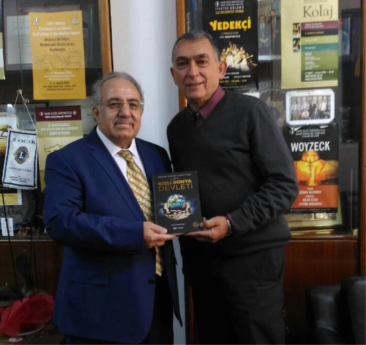 Prof. Dr. Bayram Altan Yakın Doğu Üniversitesi Rektör Yardımcılarını Ziyaret Etti