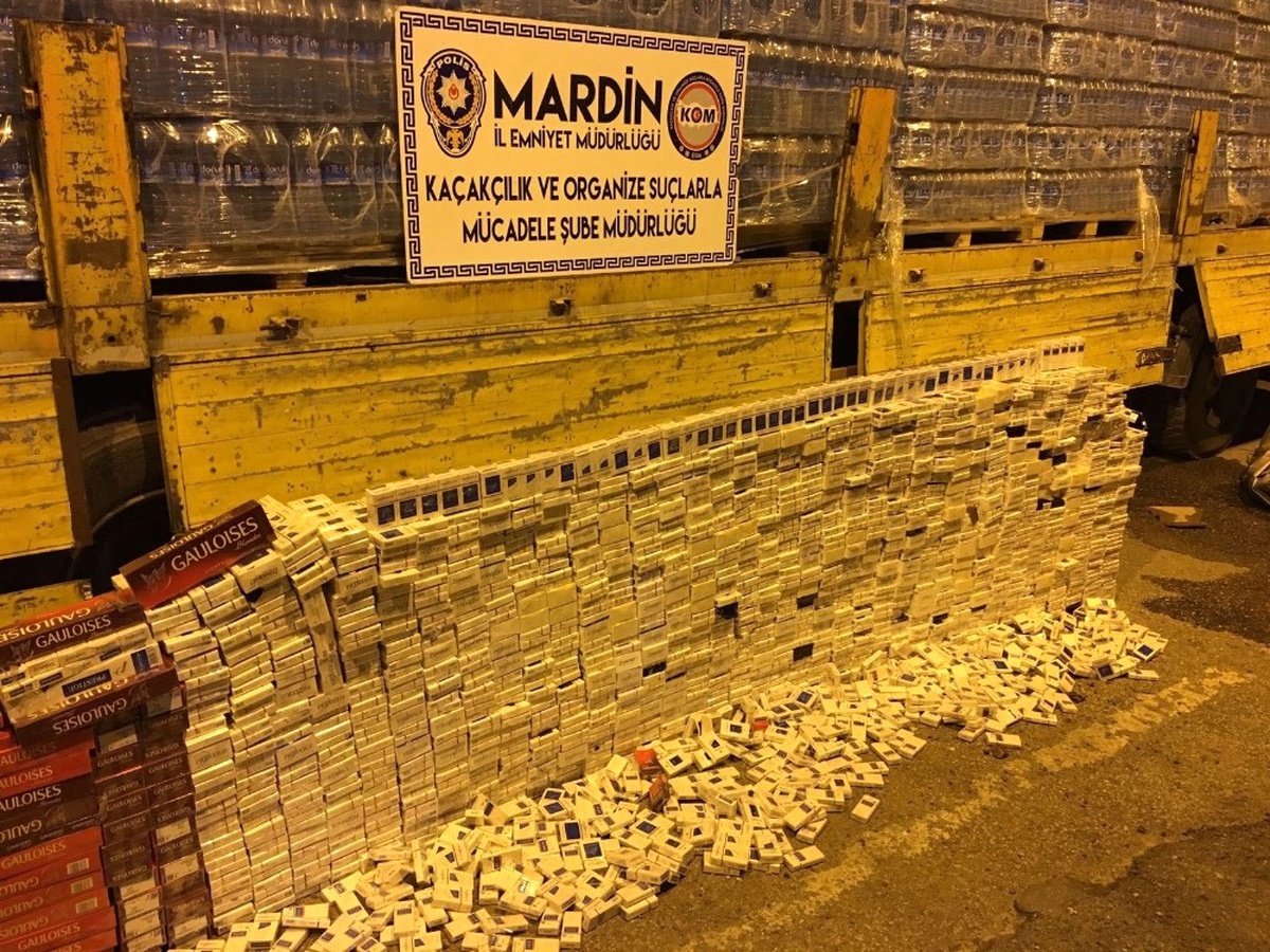 Su Bidonlarında Kaçak Sigara Sevkıyatı