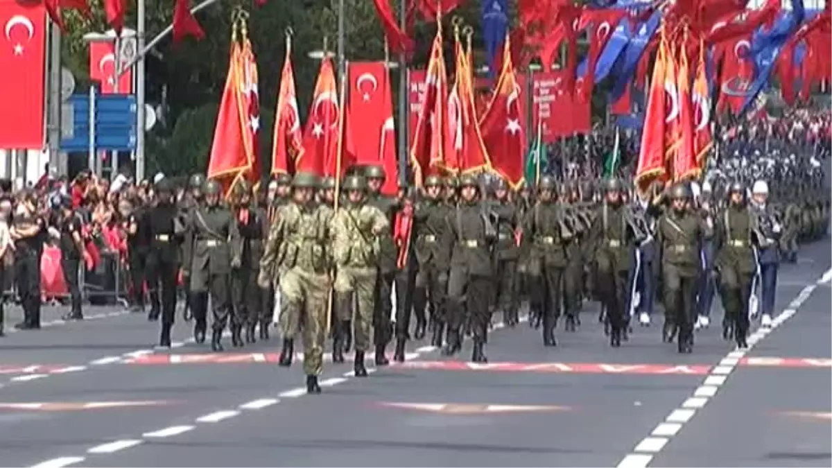 Vatan Caddesi\'nde 30 Ağustos Zafer Bayramı Coşkuyla Kutlandı