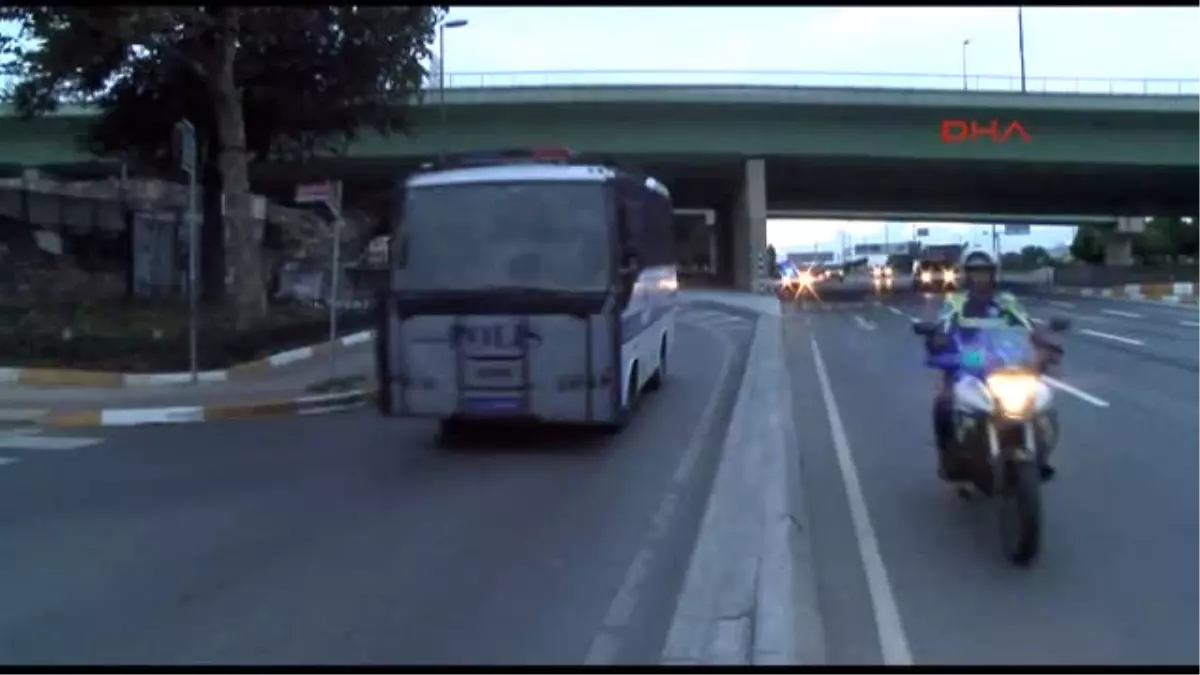 Vatan Caddesi ve Çıkan Yollar Trafiğe Kapatıldı