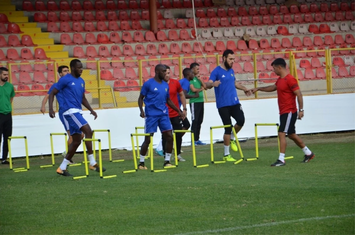 Yeni Malatyaspor Milli Arada Sıkı Çalışıyor