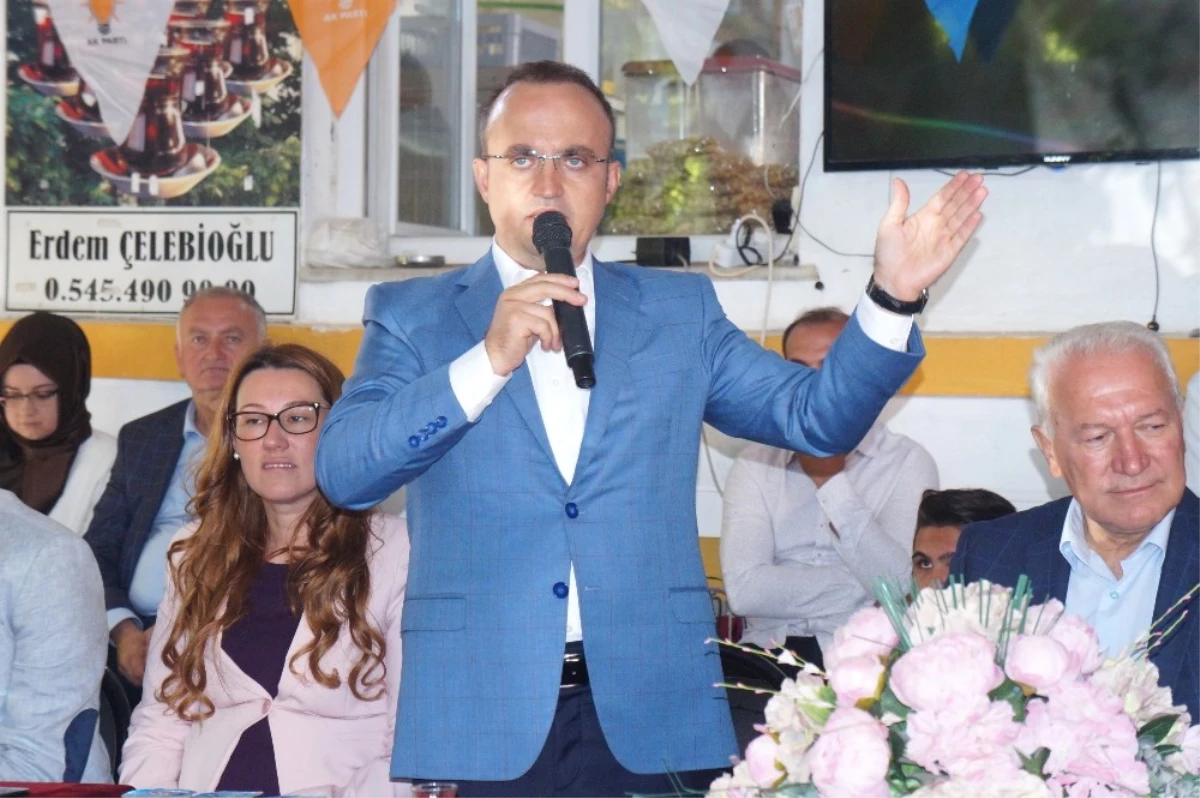 AK Parti Grup Başkanvekili Bülent Turan Lapseki\'de