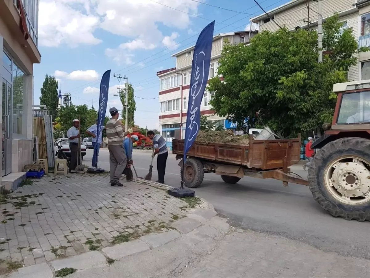 Aslanapa Bayrama Hazır