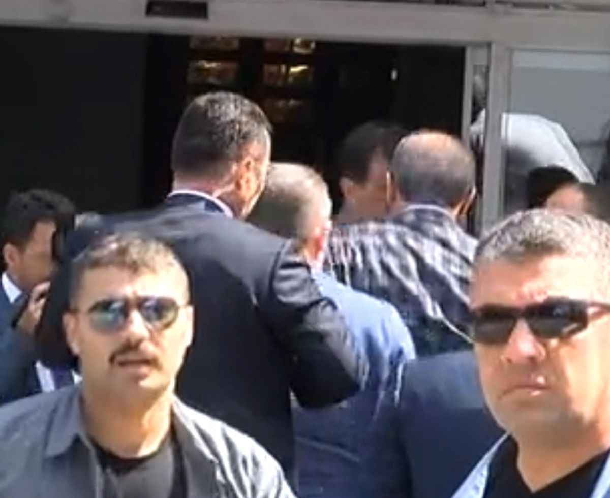 Erdoğan, Çapa Tıp Fakültesinde Hastaları Ziyaret Ediyor