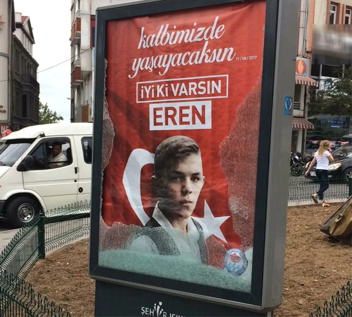 Teröristler Tarafından Şehit Edilen Eren\'e Büyük Saygısızlık