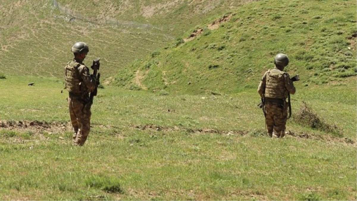 Hakkari\'de 4 PKK\'lı Terörist Etkisiz Hale Getirildi