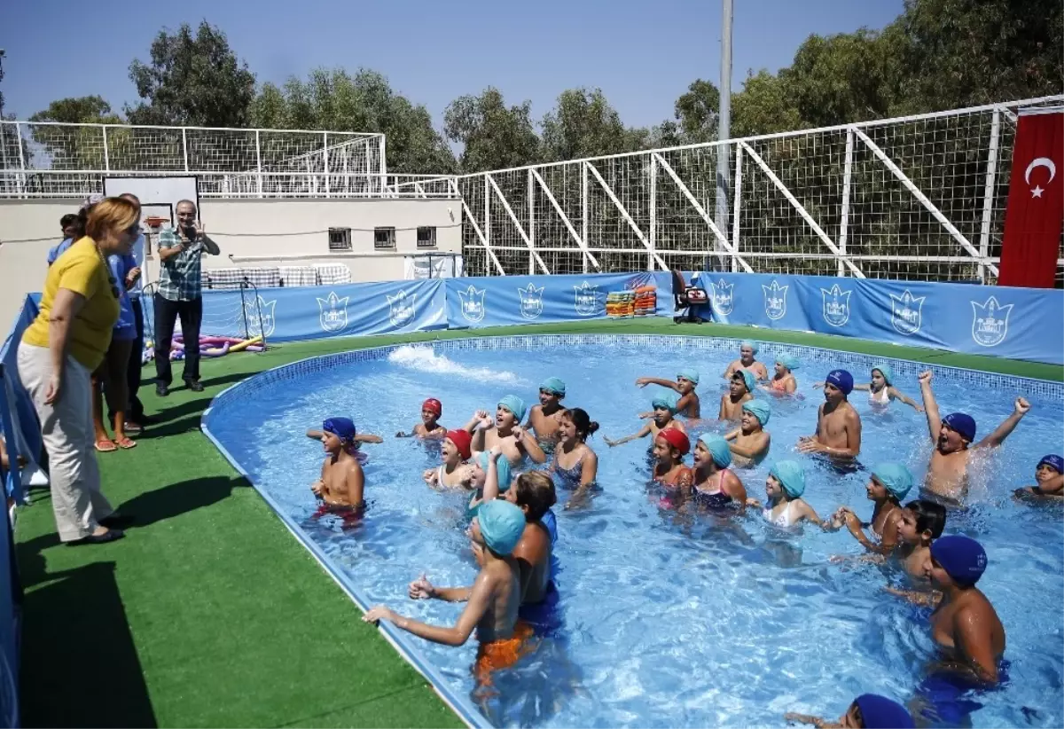 Konaklı Minikler Yüzmeyi Öğrendi