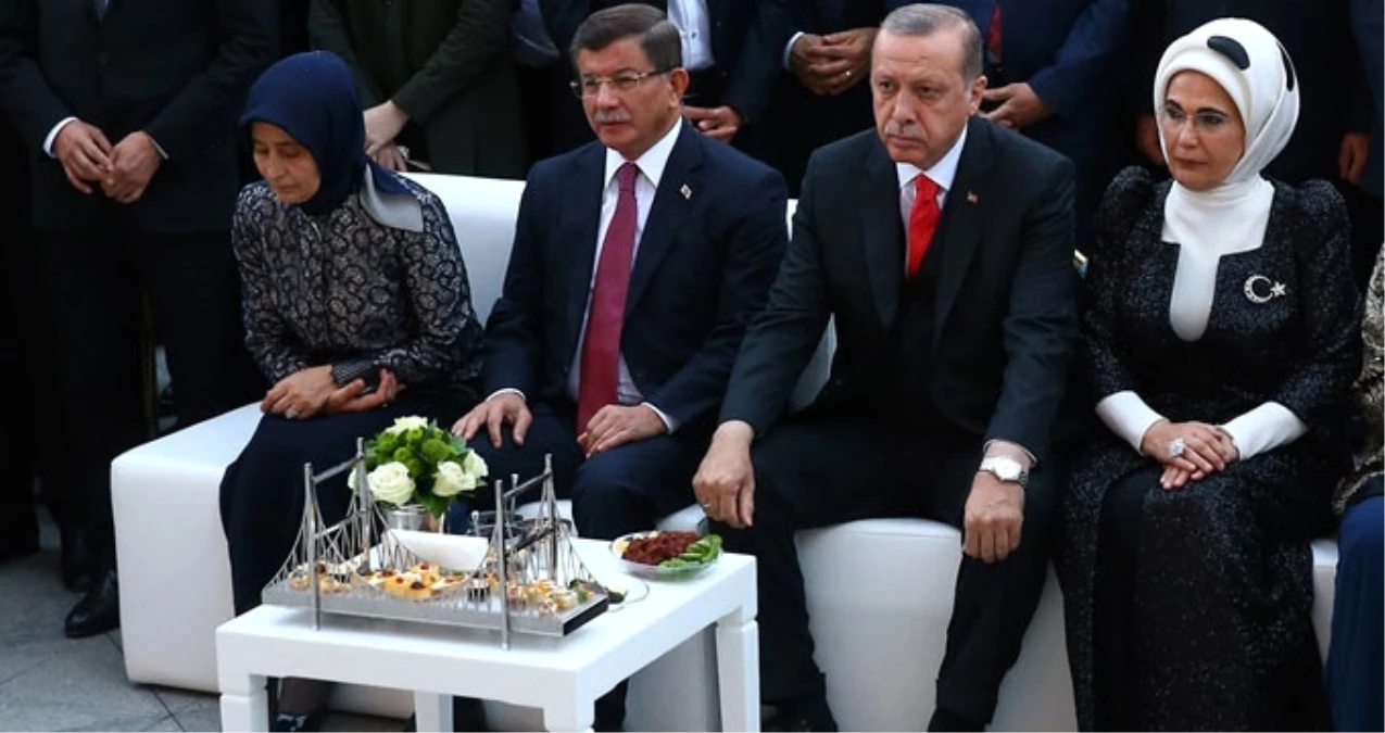 Konya Tartışmalarının Ardından Erdoğan\'dan Davutoğlu\'na Jest