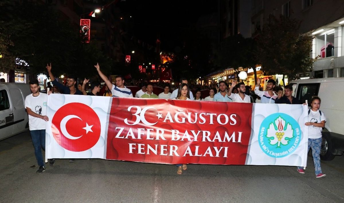 Manisa\'da 30 Ağustos\'ta Emre Altuğ Coşkusu