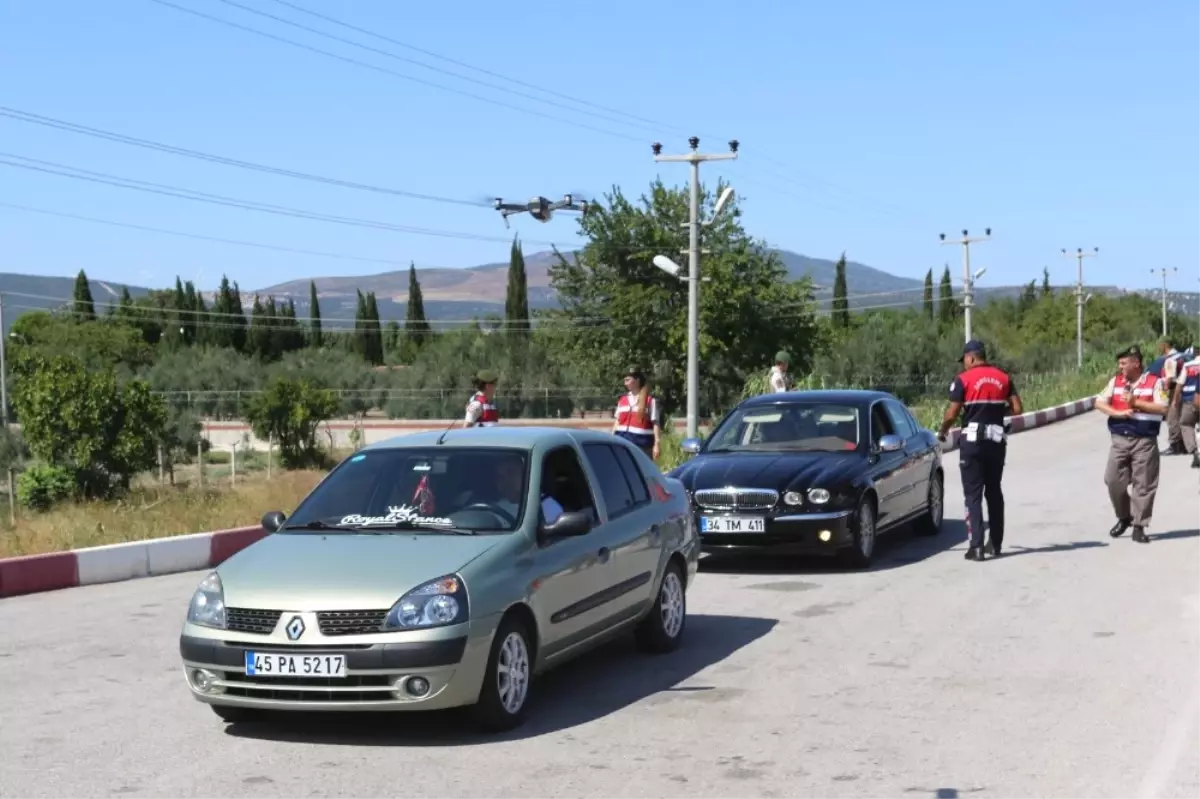 Narkotik Köpeği Uyuşturucuya Geçit Vermedi