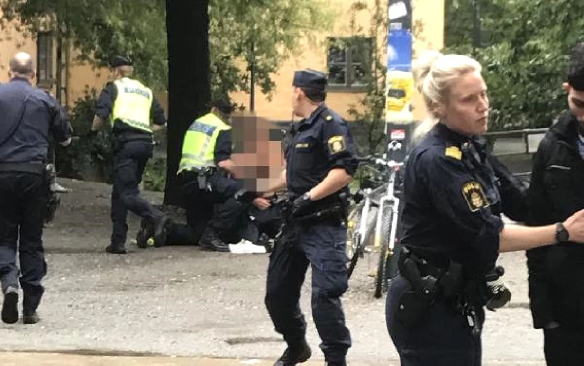 İsveç\'te Bıçaklı Saldırı! 1 Polis Yaralandı
