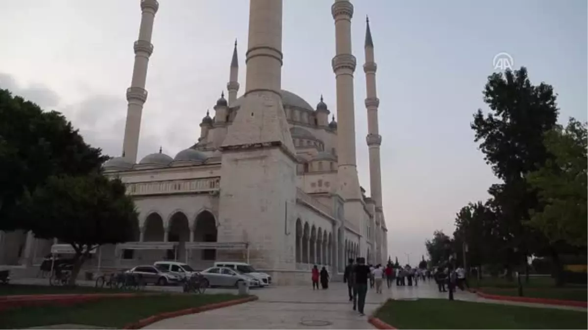 AB Bakanı ve Başmüzakereci Çelik: "Dünyanın Suriye Faciasını Gördükten Sonra Myanmar Faciasına Daha...