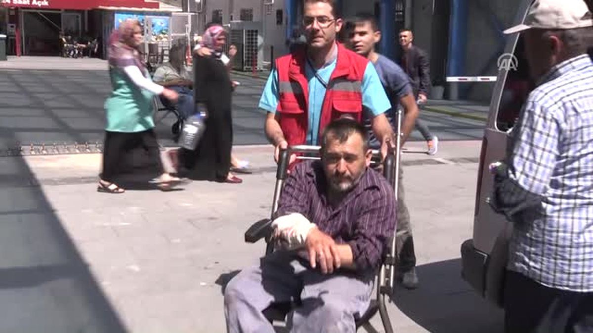 Acemi Kasaplar" Hastanelik Oldu
