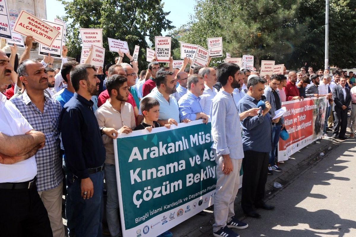 Arakan\'daki Katliam Bingöl\'de Protesto Edildi