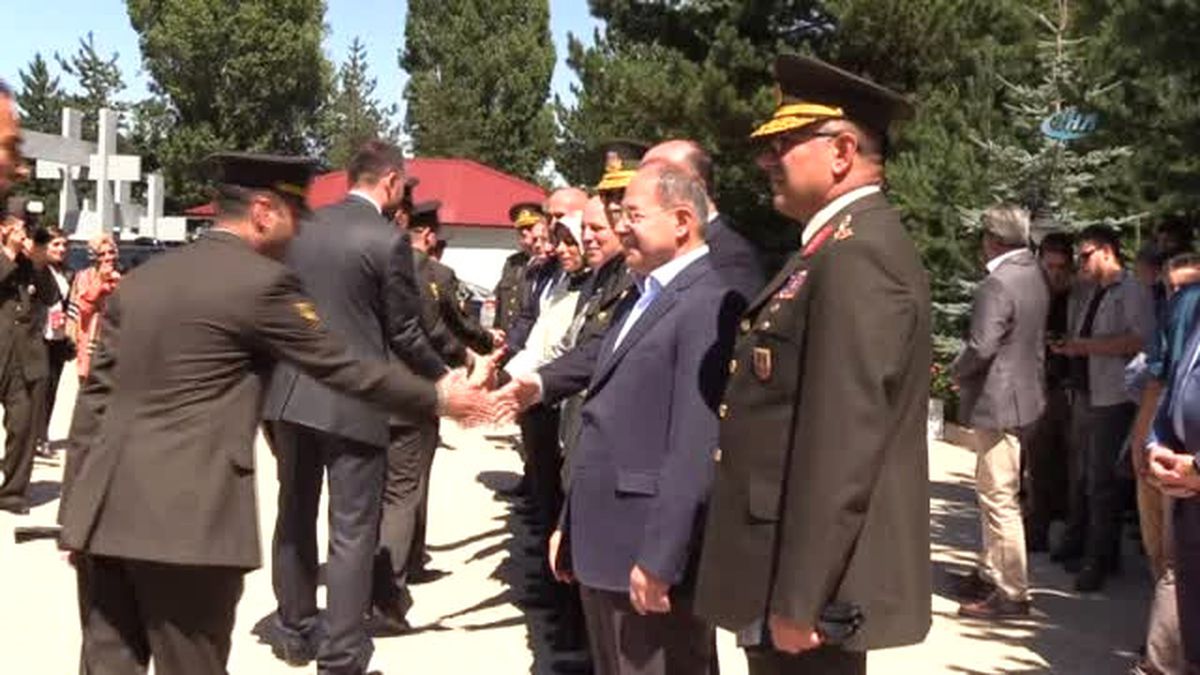 Başbakan Yardımcısı Akdağ, Erzurum\'da