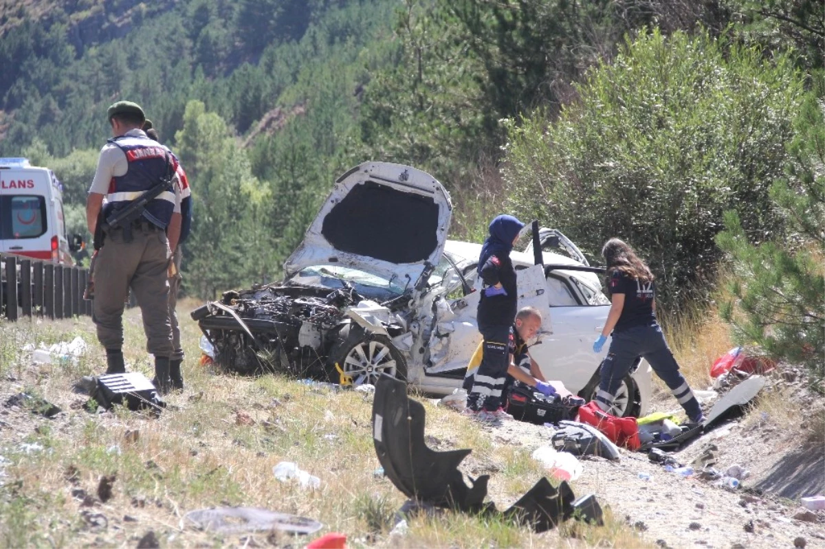 Bayram Yolculuğunda Feci Kaza: 1 Ölü, 2 Yaralı