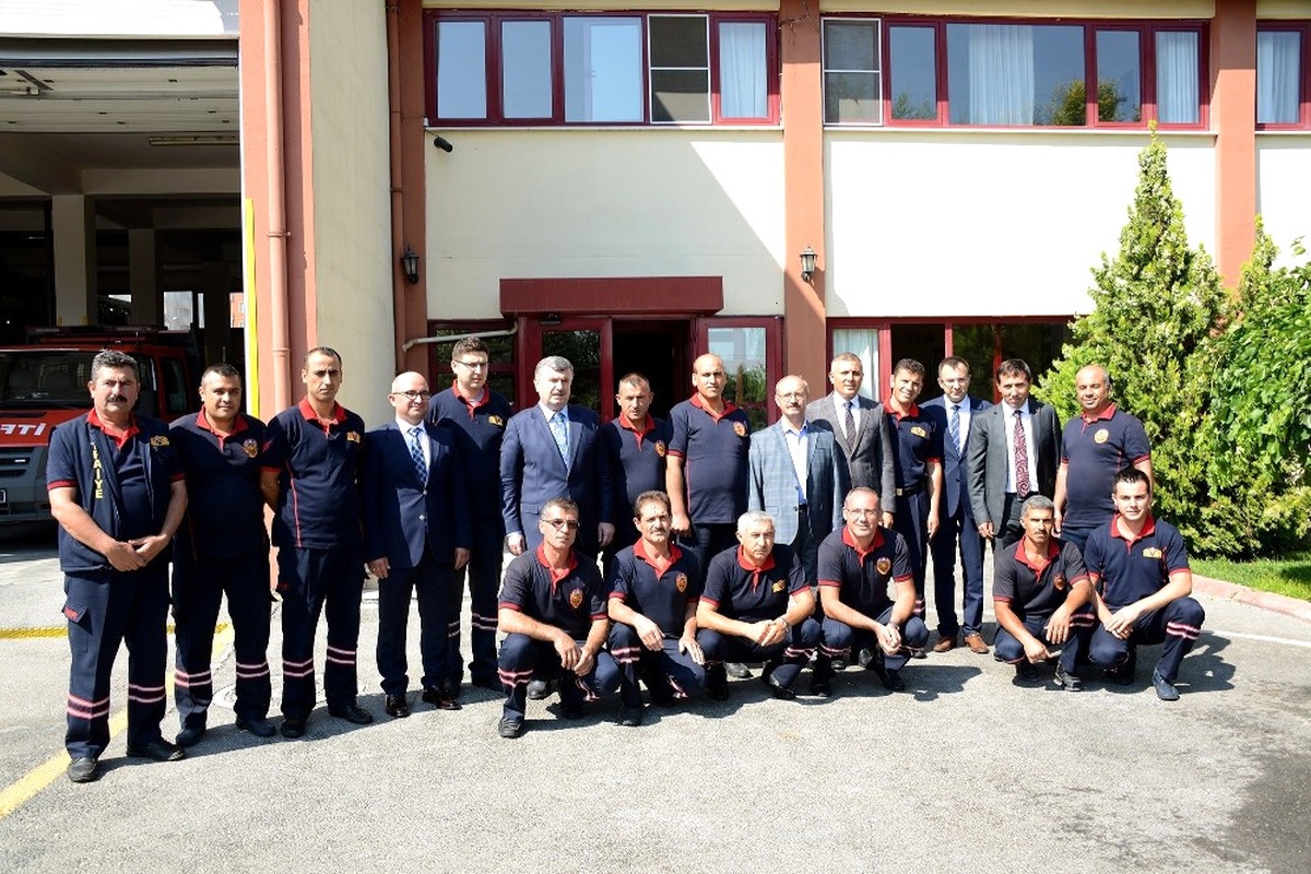 Bayramda Nöbet Tutan Belediye Çalışanlarına Ziyaret