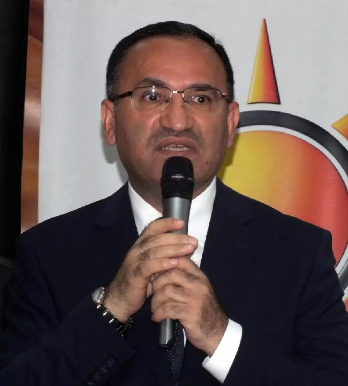 Bozdağ: İslam İşbirliği Teşkilatı Özgül Ağırlığına Uygun Karşı Bir Tutum Geliştiremedi