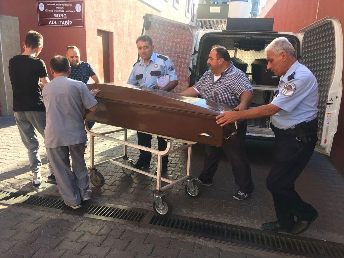 Bunalıma Giren Genç Kız İntihar Etti