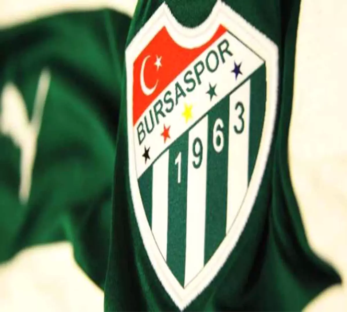 Bursaspor Tomas Necid\'i Kiraladı