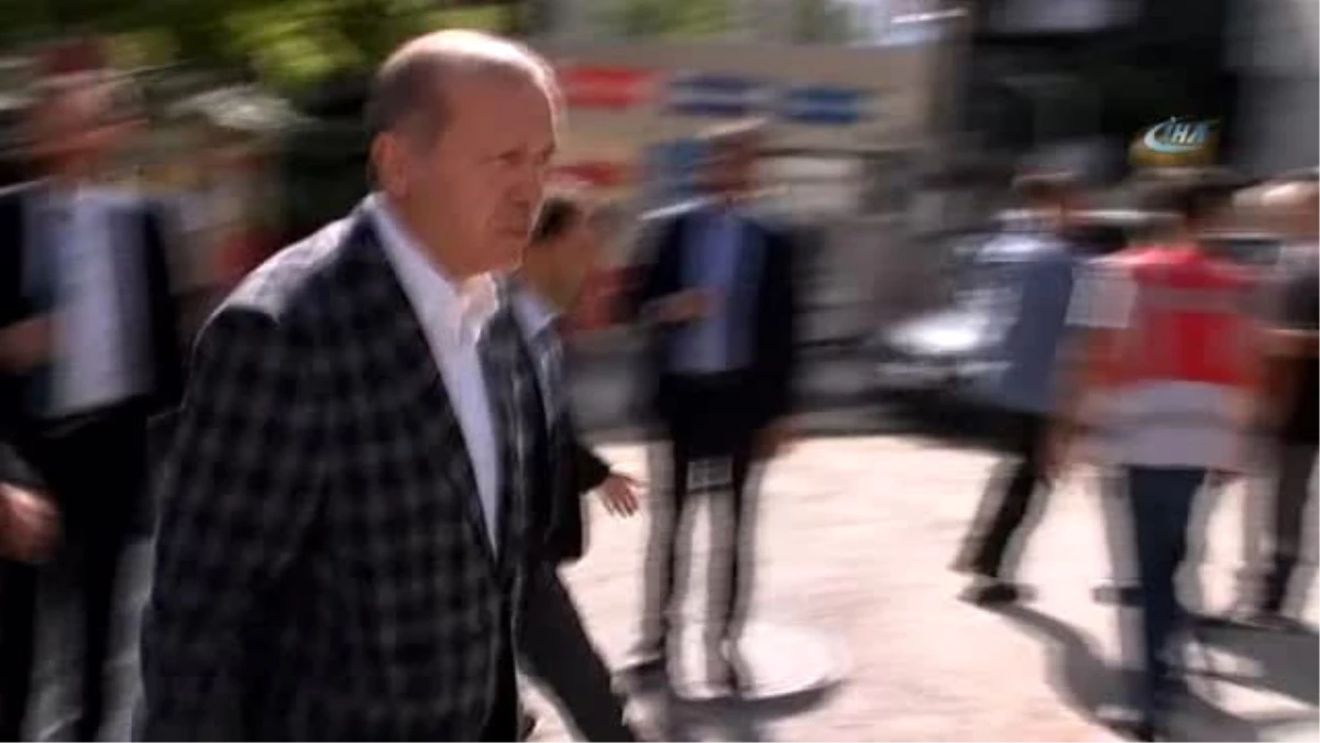 Cumhurbaşkanı Erdoğan, Emniyet Mensuplarıyla Bayramlaştı