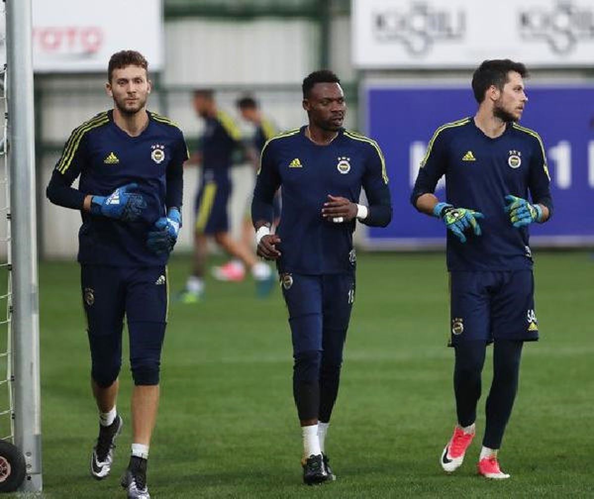 Fenerbahçe, Başakşehir\'e Çalıştı