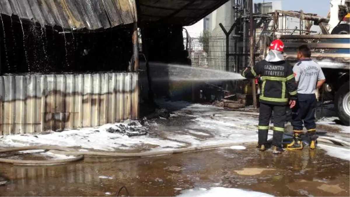 Hurdalıkta Çıkan Yangını İtfaiye Söndürdü