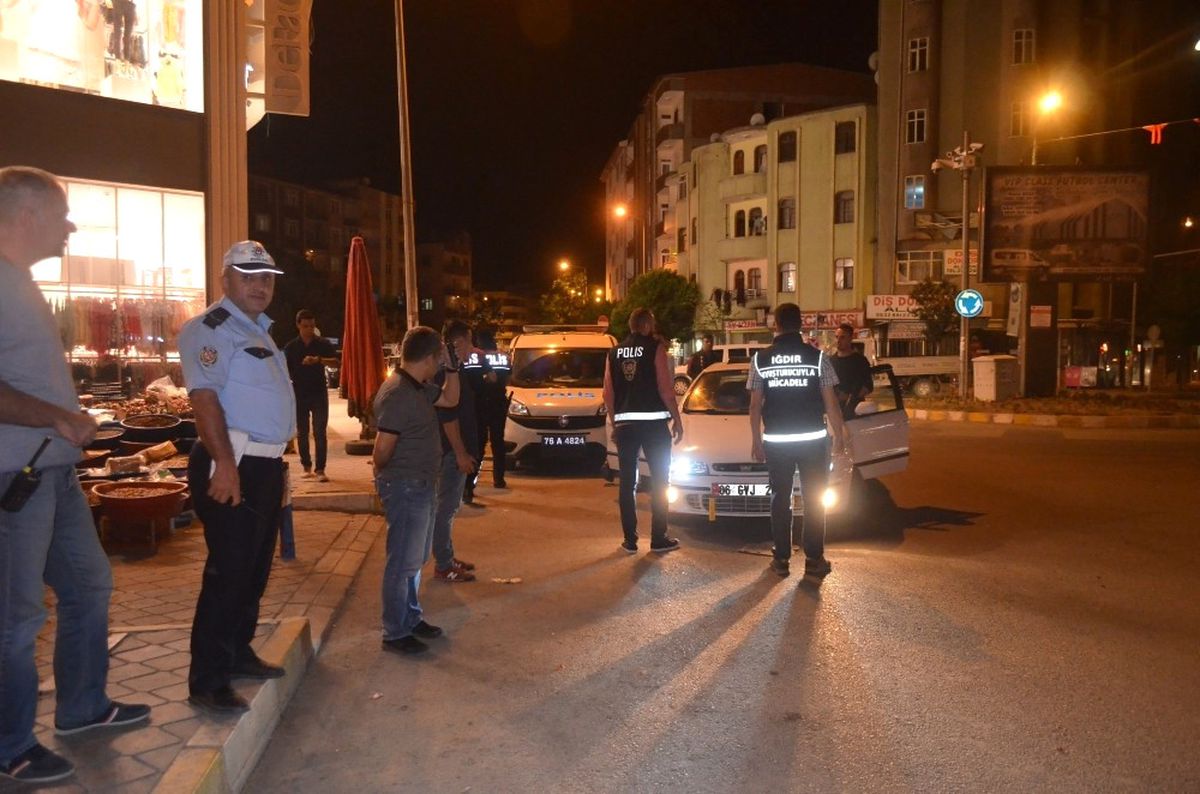 Iğdır\'da Polisin Bayram Mesaisi