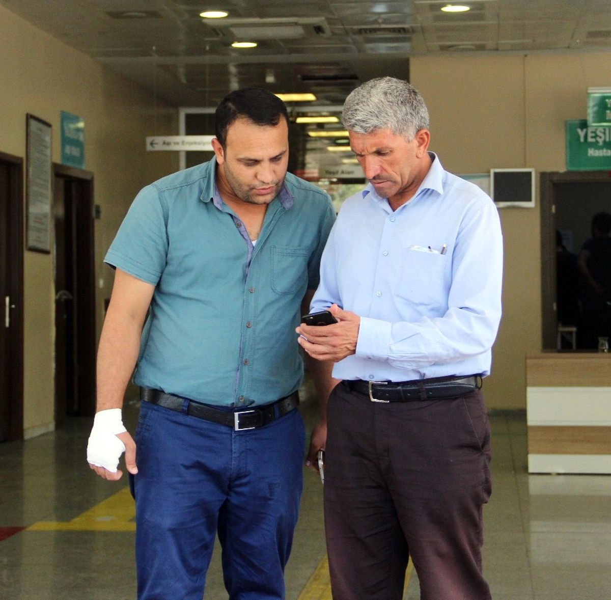 Şanlıurfa\'da Acemi Kasaplar Kendilerini Kesti
