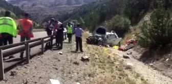 Trafik Kazası: 1 Ölü, 2 Yaralı