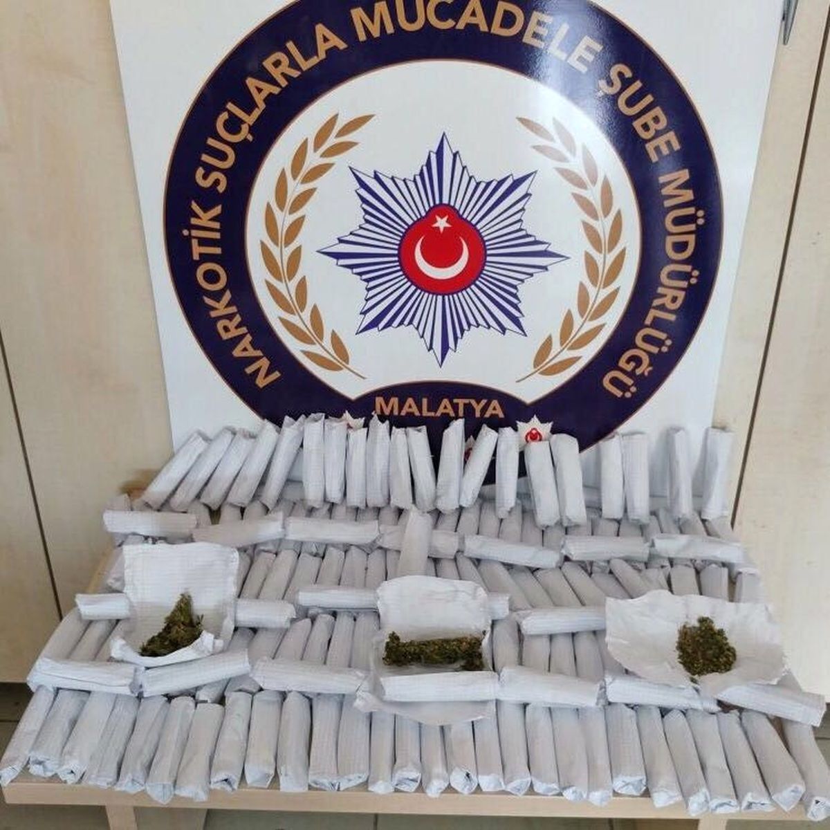 Zehir Tacirlerine Suçüstü: 2 Tutuklama