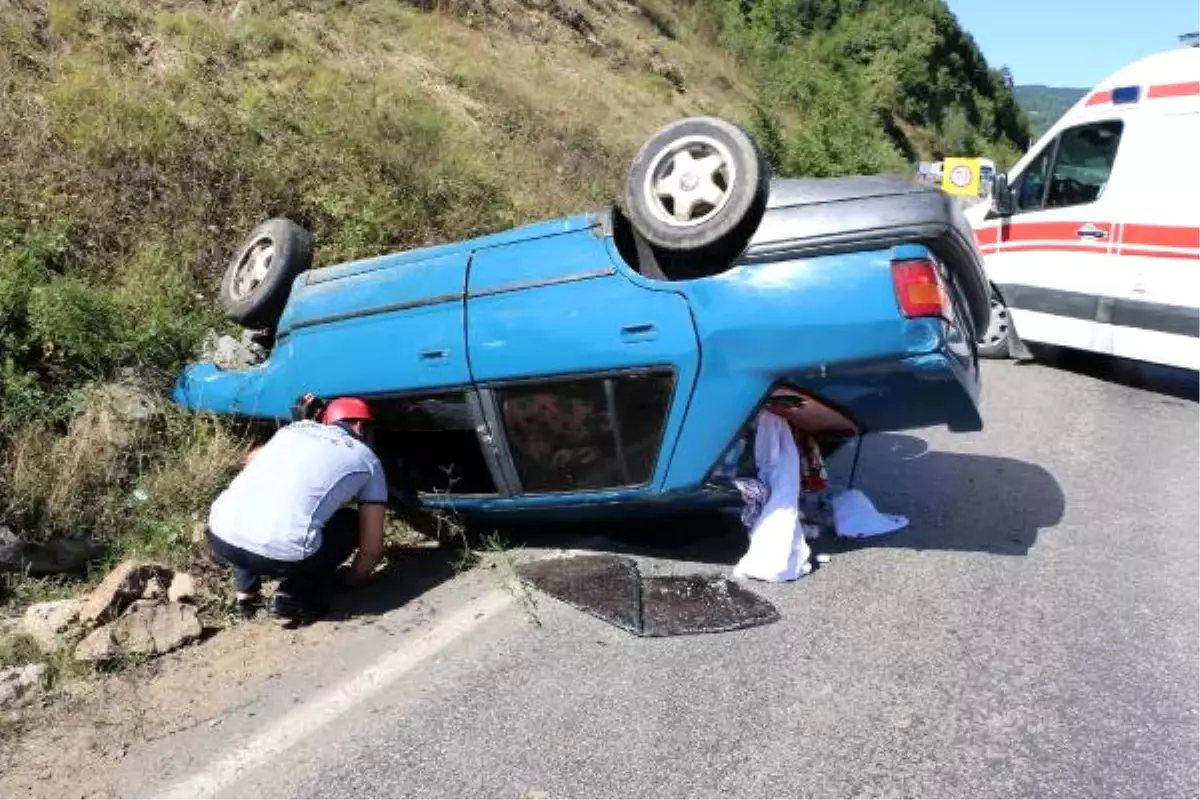 Zonguldak\'ta 2 Otomobil Çarpıştı: 4 Yaralı