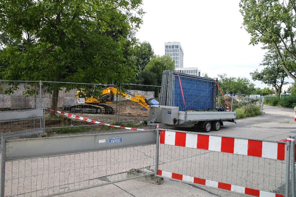 Frankfurt\'ta 60 Bin Kişi Tahliye Edilecek