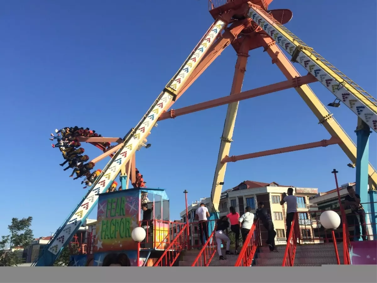 İstanbullular Bayramda Lunaparklara Koştu