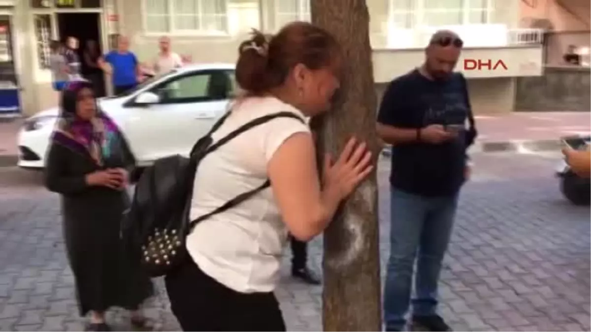 Karısını Bıçaklayarak Öldürdü Adliyeye Gidip Teslim Oldu