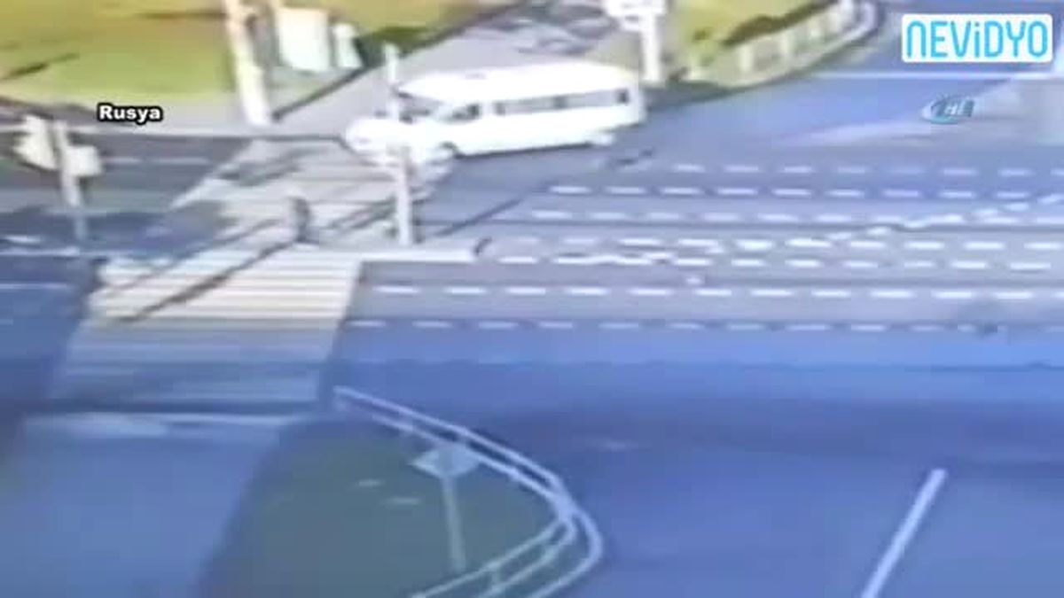 Otomobil Dehşet Saçtı: Kadın ve Oğlu Öldü!