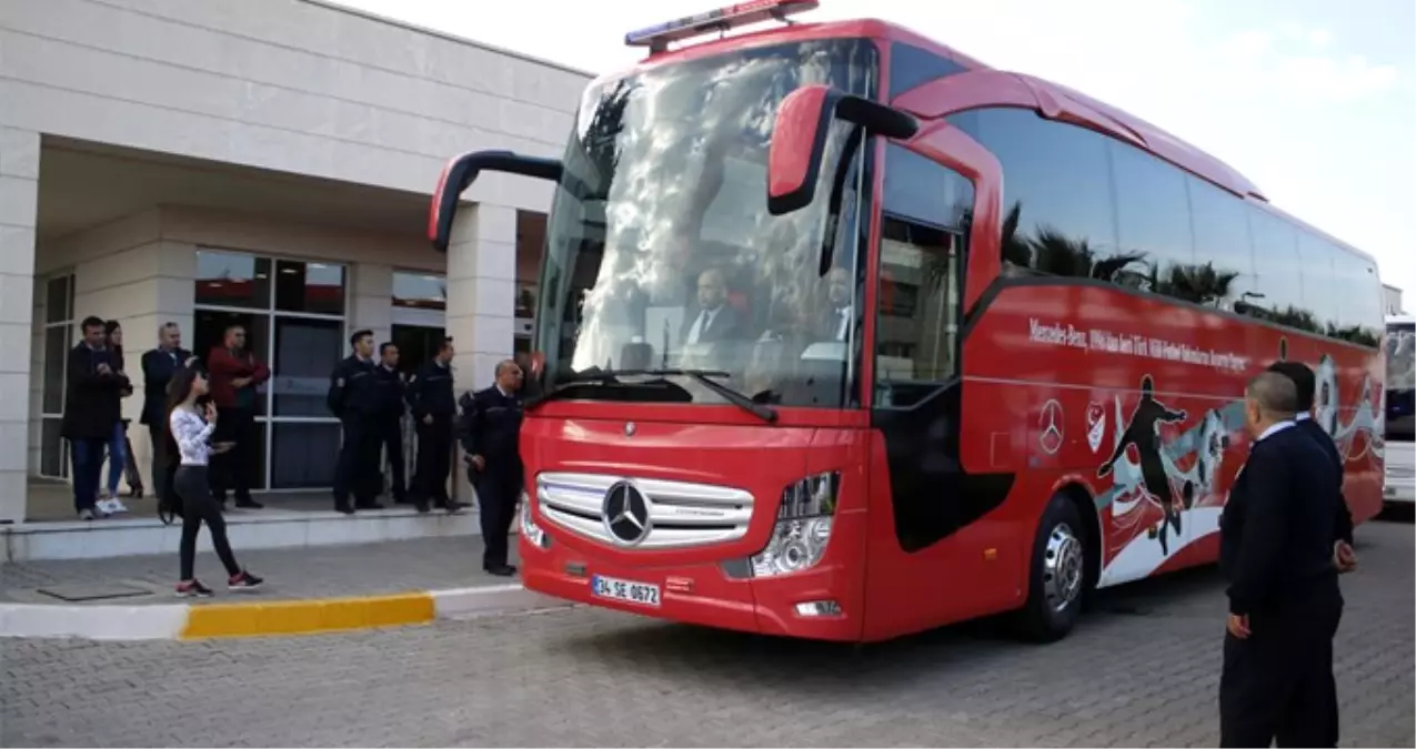 Ukrayna Polisi, Milli Takım Otobüsünde Bomba Araması Yaptı