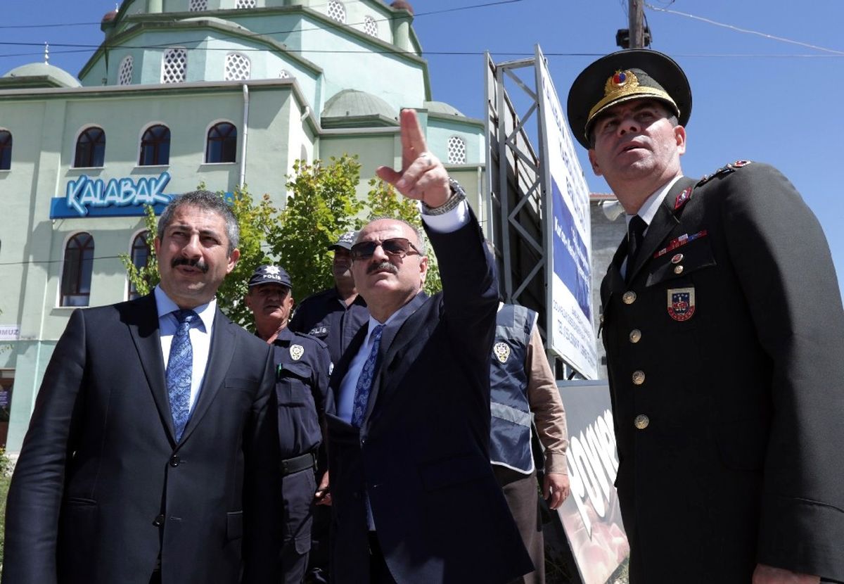 Vali Çakacak, Görevi Başındaki Güvenlik Güçlerinin Bayramını Kutladı