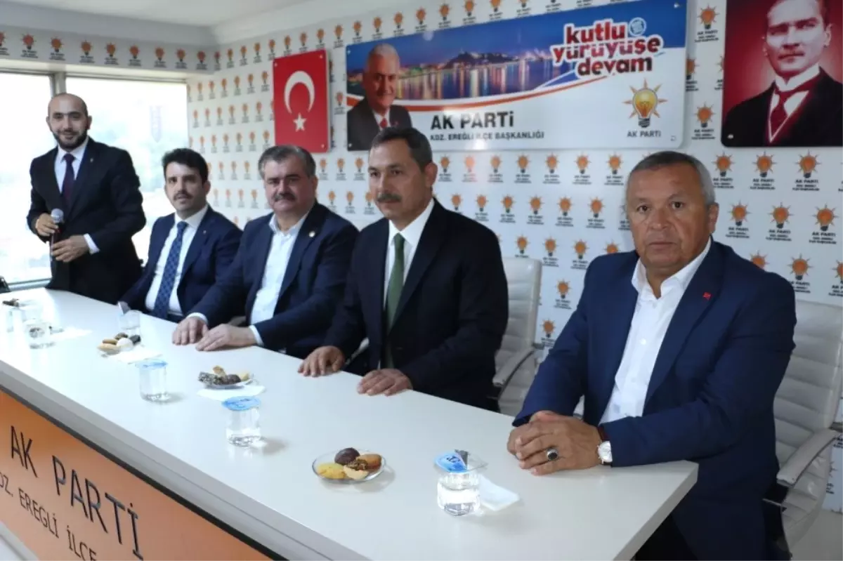 Ak Partililer Bayramlaştı