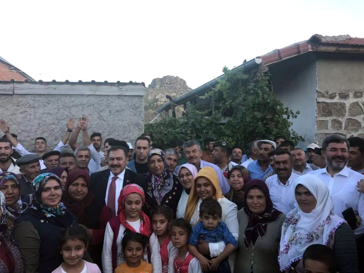 Bakan Eroğlu Memleketi Şuhut\'ta Doğaya Keklik Saldı