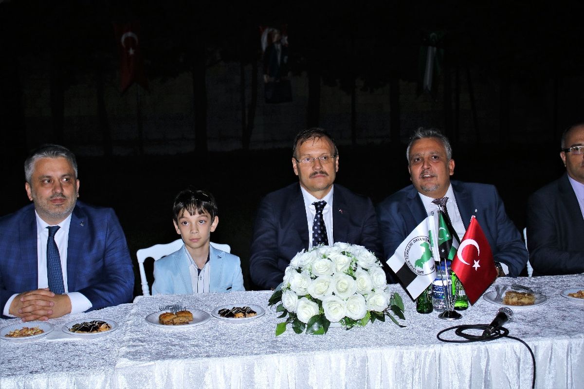 Başbakan Yardımcısı Çavuşoğlu: Türkiye Sığınılacak Tek Liman