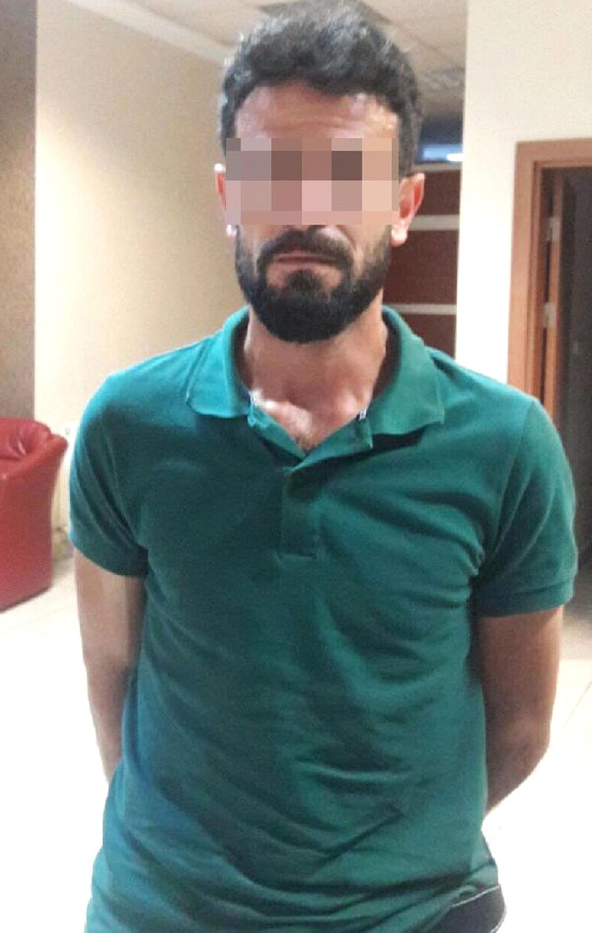 Cep Telefonuyla Kadınların Görüntülerini Çekince Yakalandı