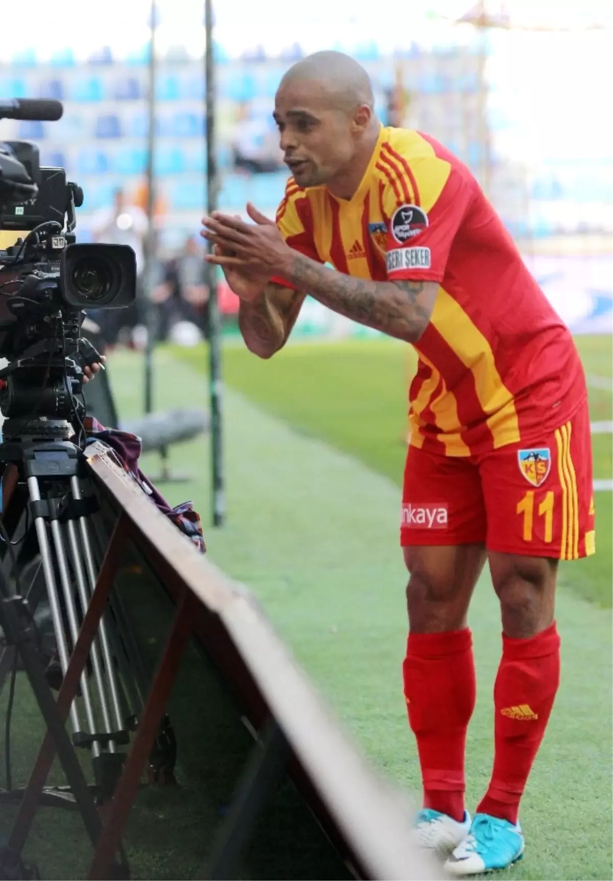 Evkur Yeni Malatyaspor\'da Reyes ve Veliton Sesleri