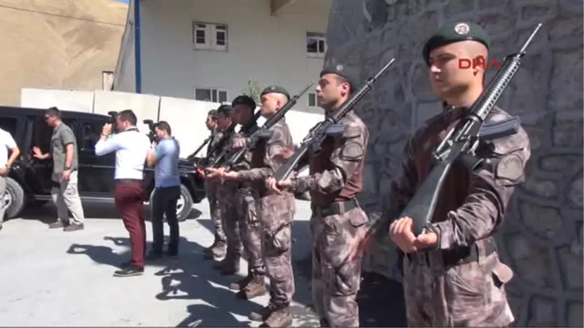 Hakkari Valisi Toprak; \'Şehit Polisin Kanı Yerde Kalmadı\'