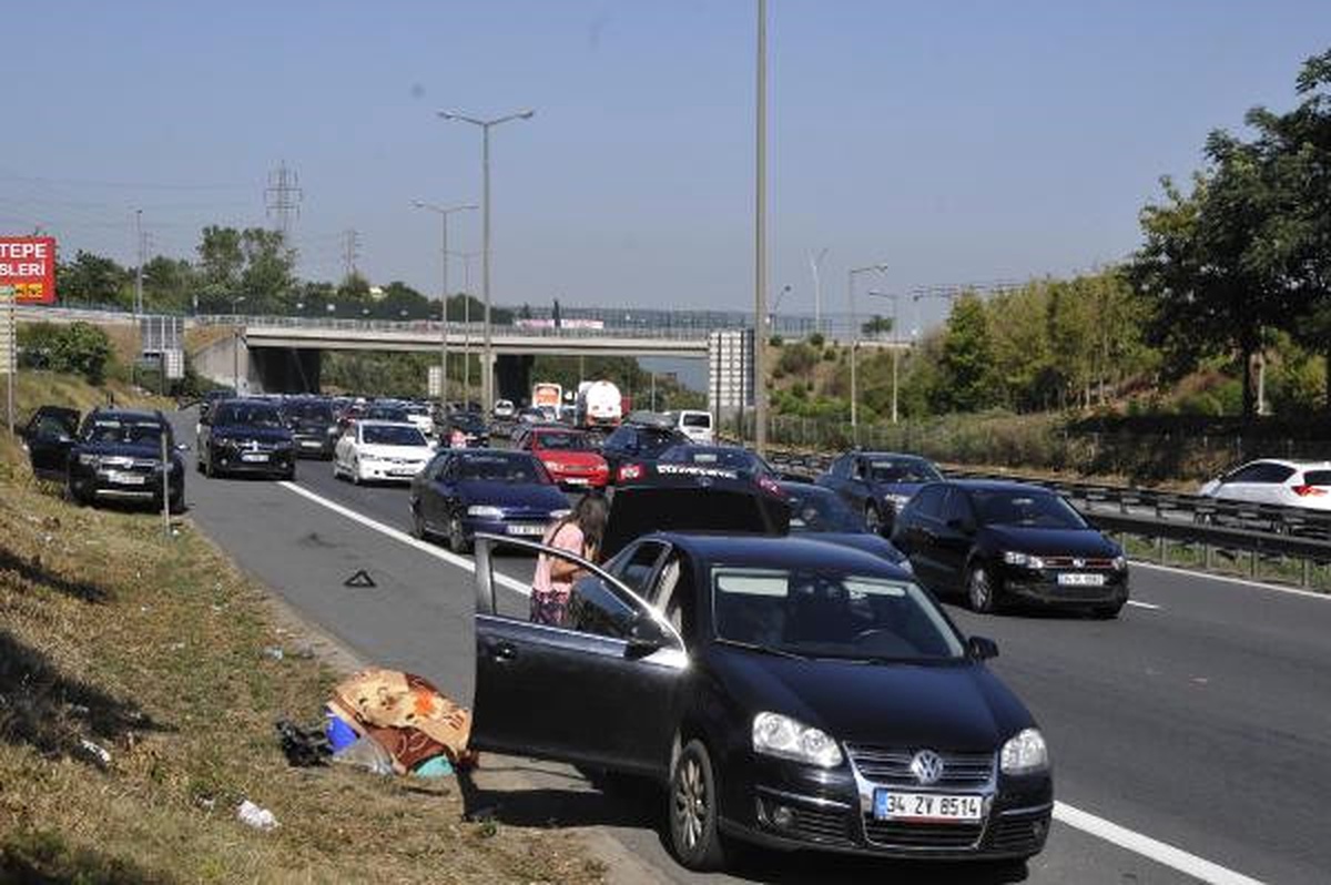 Kocaeli\'nde Tatilcilerin Dönüş Yoğunluğu (2)