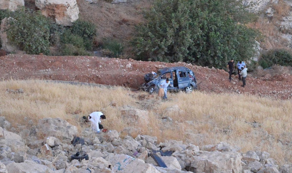 Mardin\'de Trafik Kazası: 2 Ölü, 3 Yaralı