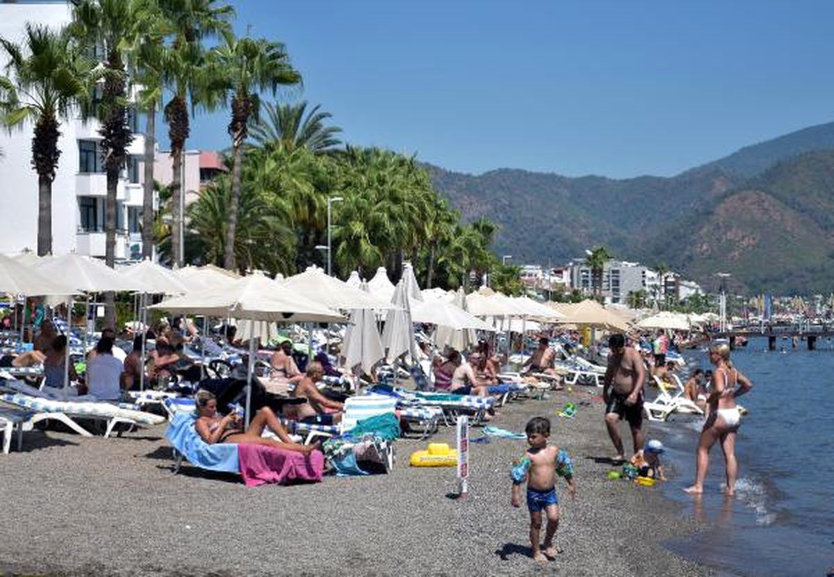 Tatilciler Dönüşe Geçti, Marmaris Yabancı Turistlere Kaldı